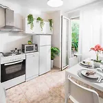 Spacious And Relaxing Appartamento Sofia