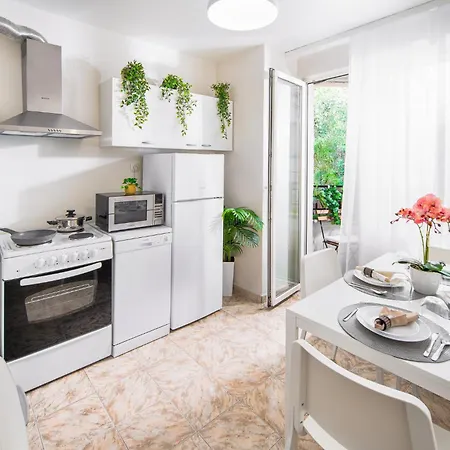 דירה Spacious And Relaxing סופיה